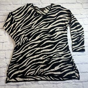 Dana Buchman Black/Cream Zebra VNeck, 3/4 Sleeve, Lightweight Sweater. Size XL.